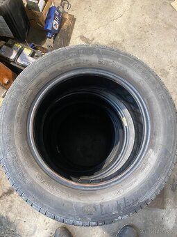 Pneu 195/65 R15 - 2