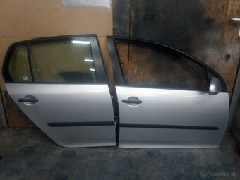 VW. GOLF 5. DVERE - 2