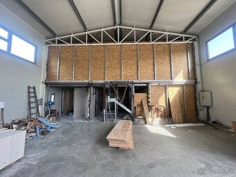 Výrobná hala so zázemím 288/144m² sklad - kancelárie - 2