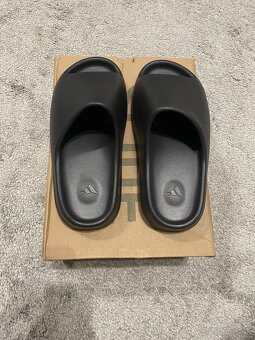 Adidas Yeezi Slide - 2