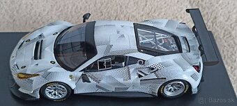 Predám model Ferrari 488 GT3 Camo 1:43 Looksmart/Spark - 2