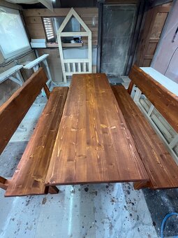 zahradne sedenie z masivu - 2