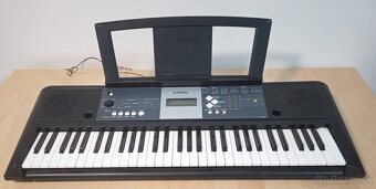 klavesy Yamaha - 2