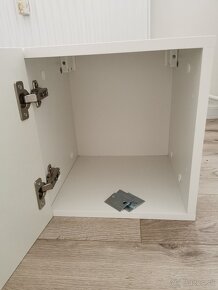 Závesná skrinka - 2