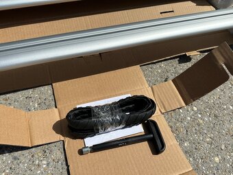 Audi Q5 originálny strešný nosič - 2