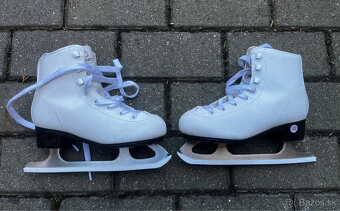 Dievcenske zanovne korcule - 2