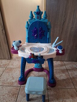 Detský toaletný stolík - 2