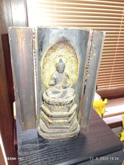 Soška Buddhu obdobie Edo - 20.1. - 14:58 - 2