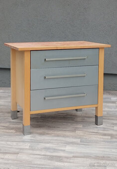 Skrinka – kuchynský ostrovček. - 2