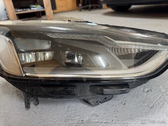 Full led svetlo audi a4 b9 2022 - 2