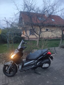 Yamaha Xmax 250 - 2