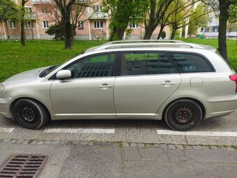 Toyota avensis 2.2 D-4D - 2