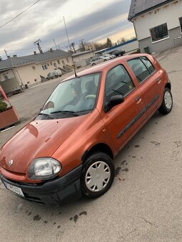 Renault Clio - 2