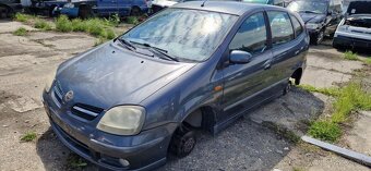 Lacno rozpredám Nissan Almera na náhradné diely - 2