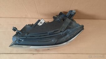 predné halogén svetlo VW Passat B8 - 2