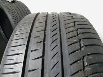 275/35r22 - 2