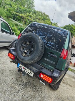 Nissan Terrano II - 2