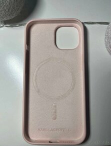 Ružový kryt na iPhone 15 KARL Lagerfeld - 2