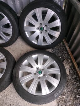 4ks alu disky orig. Škoda 5x112 R17 pneu 205/50 R17 5mm - 2
