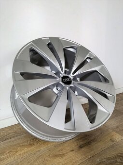 Audi Q8 4M8 orig. ALU disky 5x112 R19 - 2