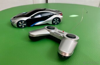 Rastar BMW 18, 1:24 na diaľkové ovládanie - 2