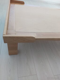 POSTEL Z DUBU - 2