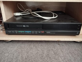 videorekordér 3ks rôzne značky na prehrávanie VHS kaziet - 2