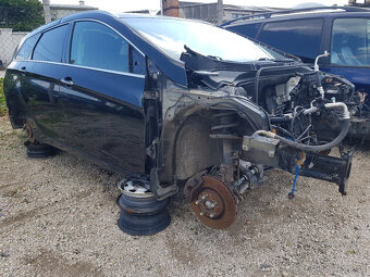 HYUNDAI i40 1,7D 100KW RV.2014 - 2