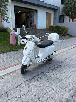 Skúter Vespa LX 125 ie 4T - 2