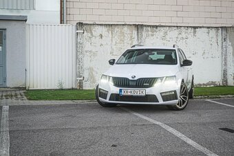 Škoda Octavia Combi 2.0 TDI RS DSG 4x4 - 2