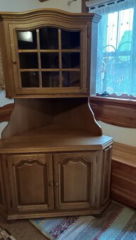 Starožitna Drevena Skriňa - 2