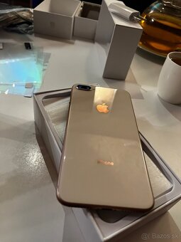 Predám iPhone 8 rose gold 64gb - 2