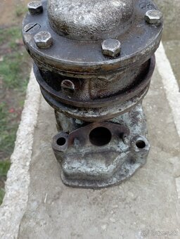 Vodná pumpa na traktor Rumun UTB - 2