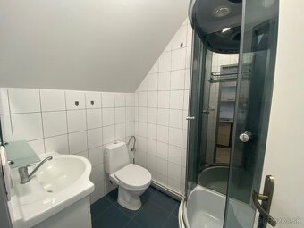 UVOĽNIL SA 1-izb. BYT V CENTRE PRE  1 OSOBU - 2