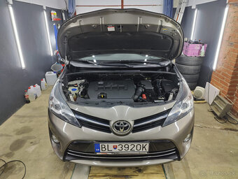Toyota Verso, 1,8 benzín, r.v. 2017 - 2