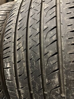 Pneu 245/45R19 102V Goodyear efficient grip DOT 2024 - 2
