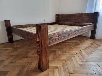 Postele z masívu - 2