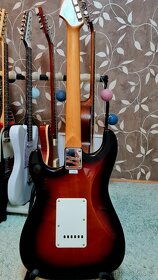 Squier Classic Vibe 60's Stratocaster - 2