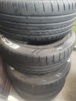 Pneu 205/55R16 - 2