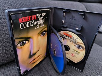 Resident Evil Code Veronica X PS2 (2 disk) - 2