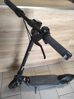 Ninebot KickScooter F2 E od Segway - 2