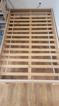 Predam postel š. 120 cm - 2