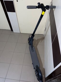 Predám elektrickú kolobežku Xiaomi Mi Electric Scooter 1S - 2