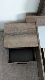 Manželská posteľ s nočnými stolíkmi a skrinkou - 2