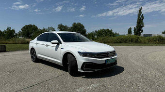 Volkswagen Passat Sedan B8 VW GTE 1.4 TSI Plug-In Hybrid - 2