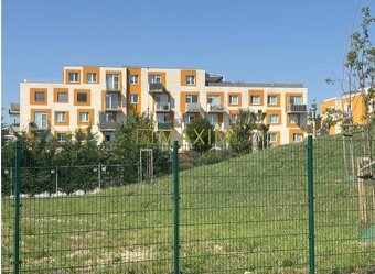 PREDAJ - novostavba - 2- izbový byt s balkónom a parkovacím - 2