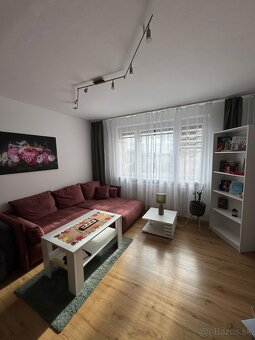 3-IZBOVÝ BYT S LOGGIOU S VÝHĽADOM NA MARTNSKÉ HOLE - 2