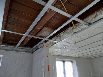 Striekaná izolácia, Zateplenie pur penou - 2