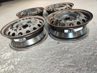 Plechove disky 4x100 r15 toyota - 2