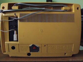 Televízor TESLA Pluto - 2